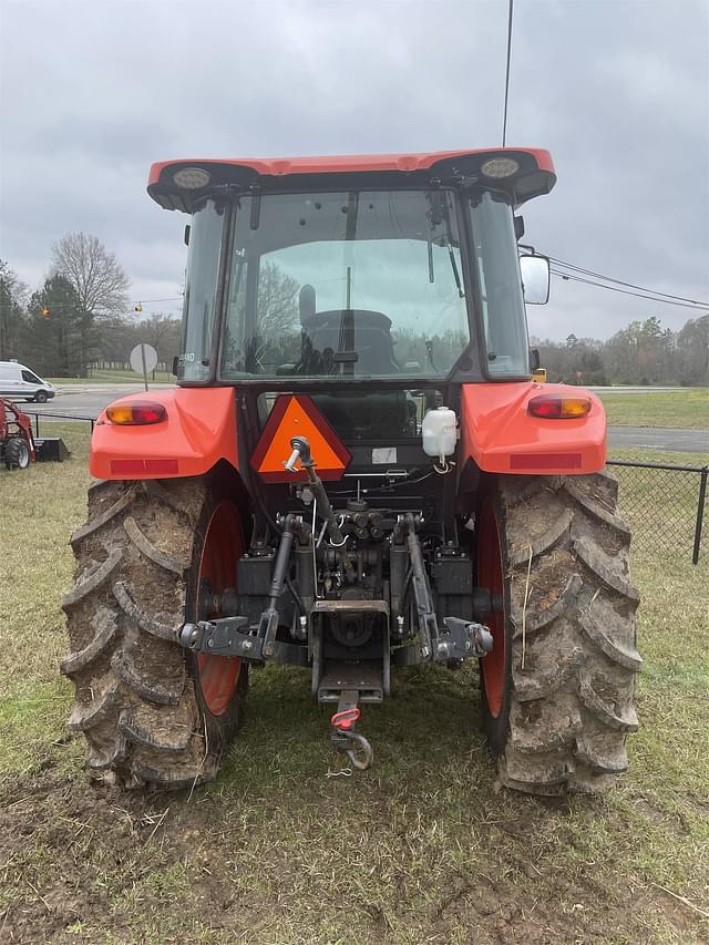 Image of Kubota M4-071 equipment image 1