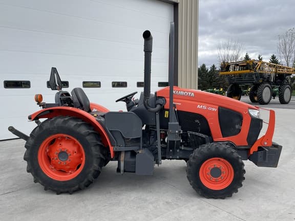 Image of Kubota M5-091 equipment image 1