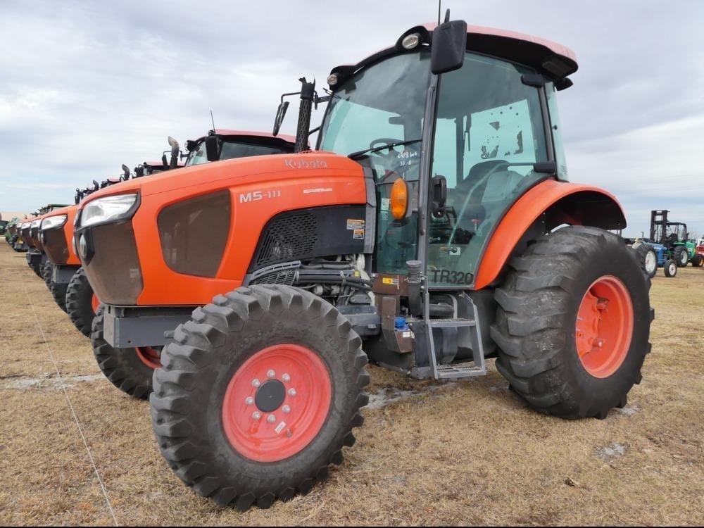 2021 Kubota M5-111 Equipment Image0