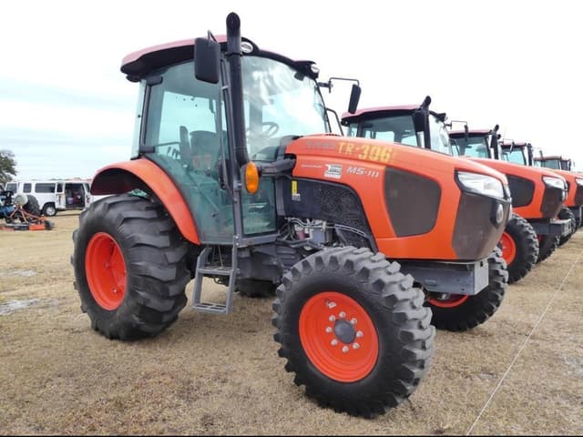 Image of Kubota M5-111 equipment image 1
