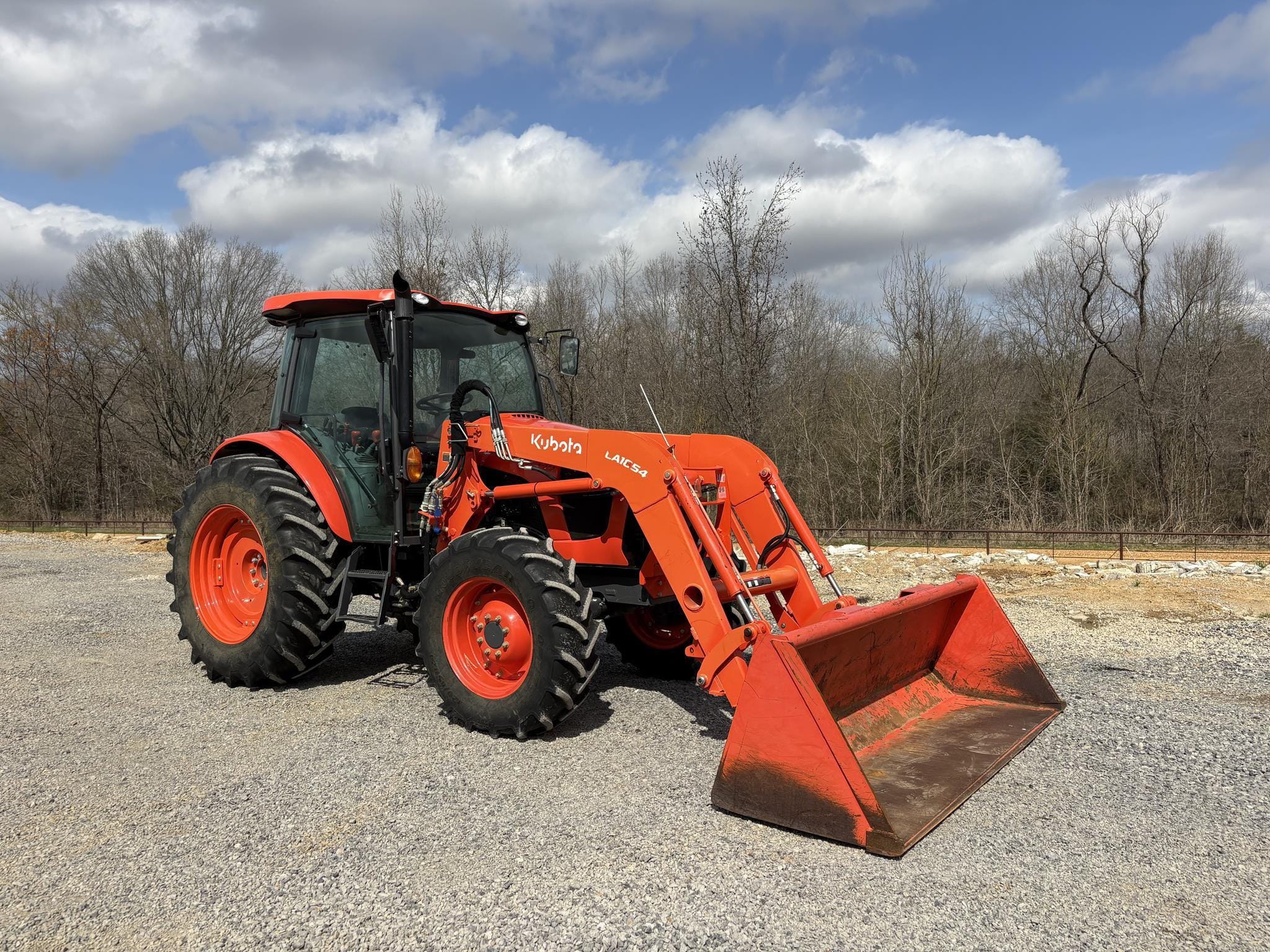 2021 Kubota M5-111D Equipment Image0