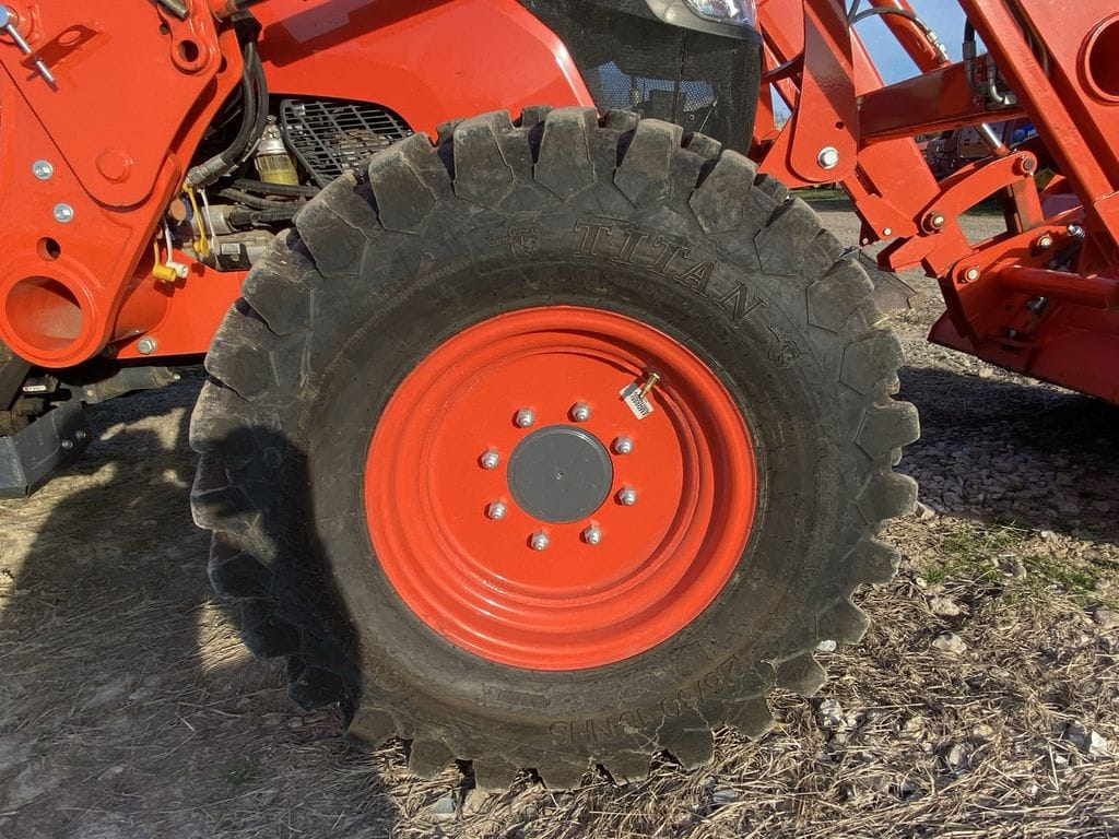 2021 Kubota M6060 Equipment Image0