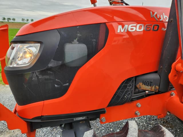 Image of Kubota M6060HD equipment image 4