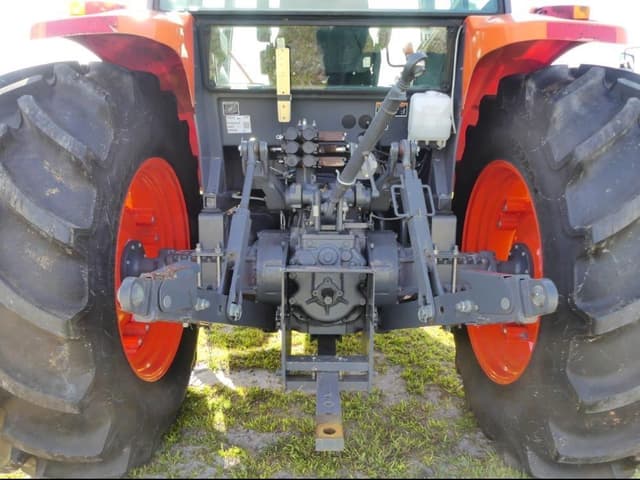 Image of Kubota M6S-111 equipment image 4