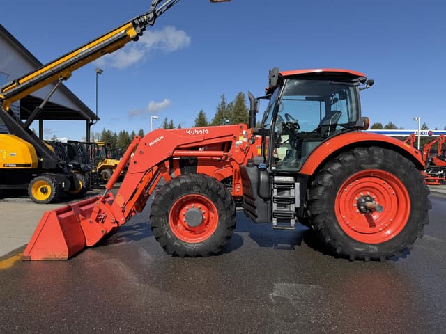 Image of Kubota M7.132 Deluxe equipment image 1