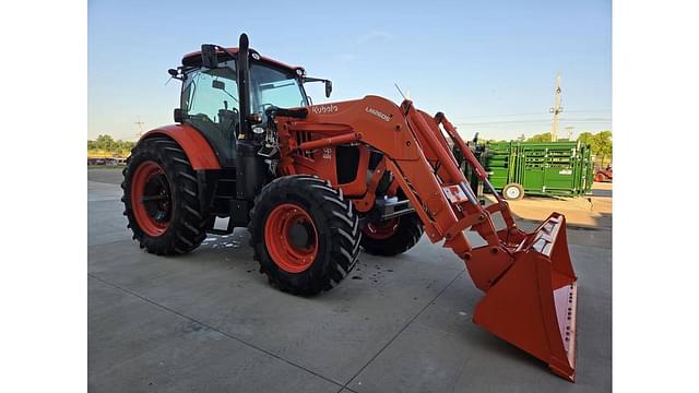 Image of Kubota M7.132 Deluxe equipment image 4