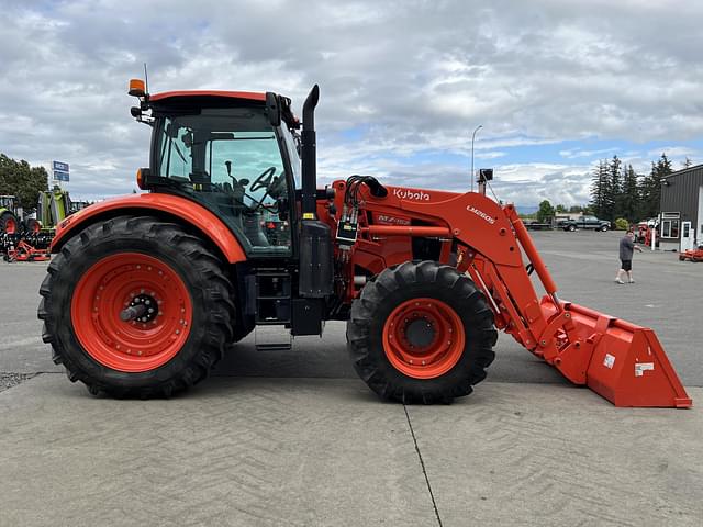 Image of Kubota M7.152 Deluxe equipment image 4