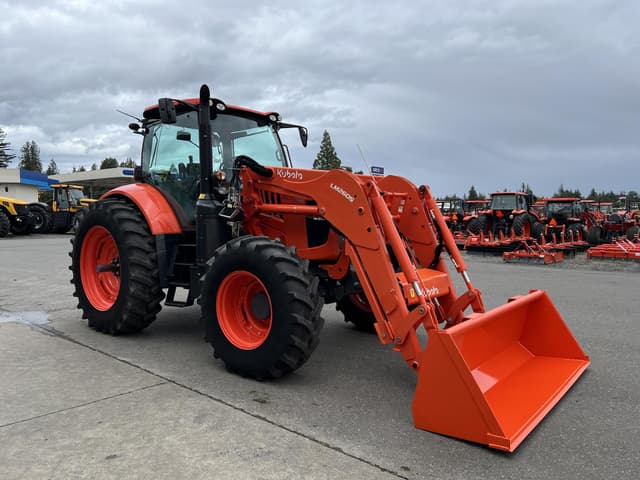 Image of Kubota M7.152 Deluxe equipment image 3