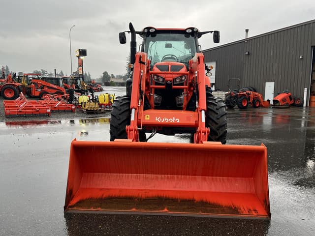 Image of Kubota M7.152 Deluxe equipment image 2