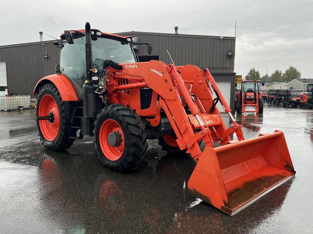 Image of Kubota M7.152 Deluxe equipment image 3