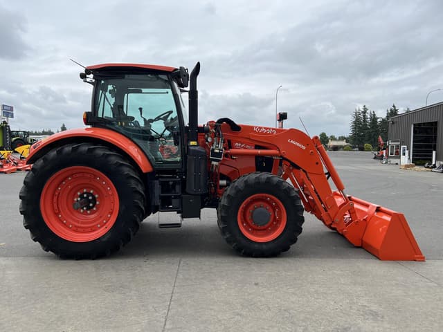 Image of Kubota M7.152 Deluxe equipment image 4