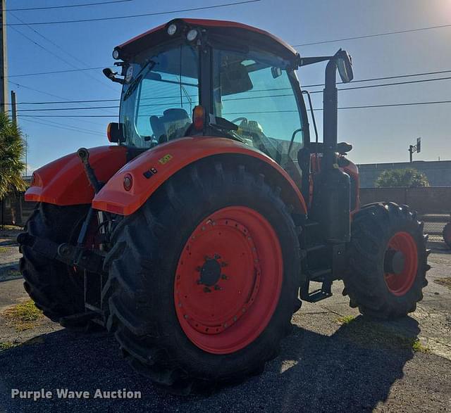 Image of Kubota M7.152 Deluxe equipment image 4