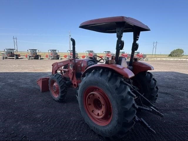 Image of Kubota M7060 equipment image 2