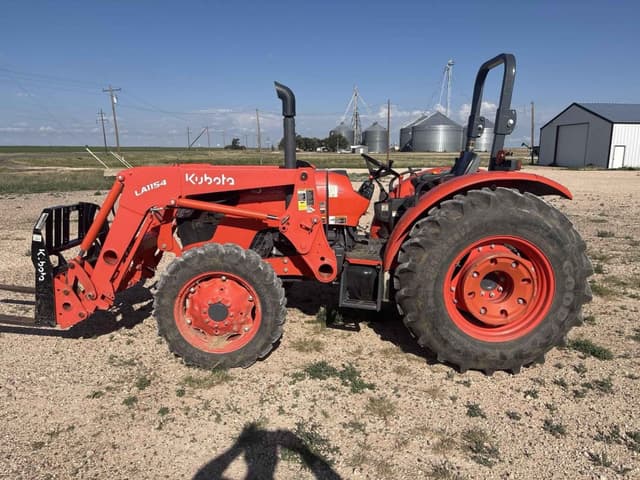 Image of Kubota M7060 equipment image 1