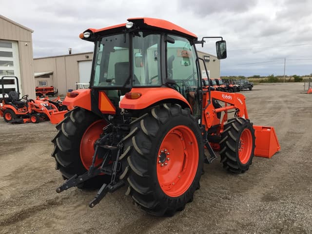Image of Kubota M7060 equipment image 4