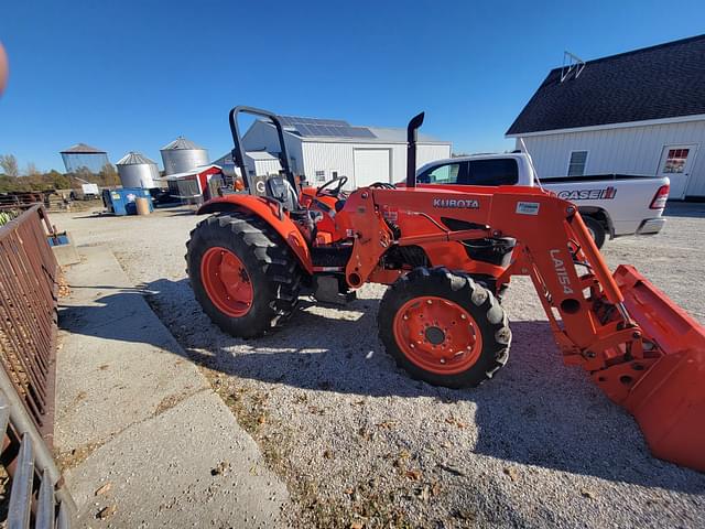 Image of Kubota M7060 equipment image 1