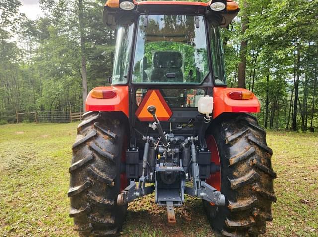 Image of Kubota M7060 equipment image 3
