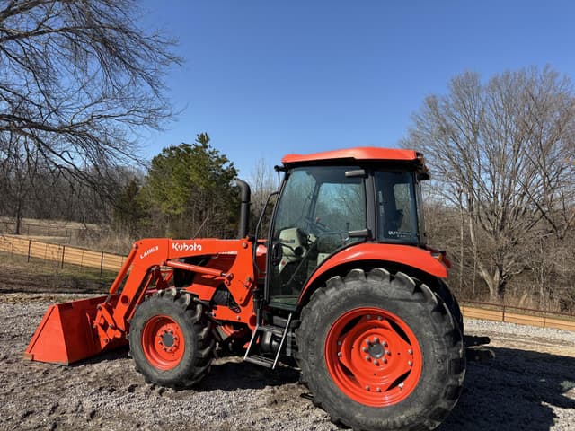Image of Kubota M7060D equipment image 4