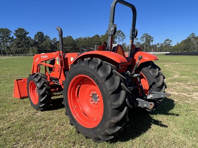 Image of Kubota M7060 equipment image 3