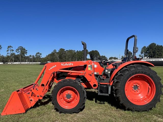 Image of Kubota M7060 equipment image 1