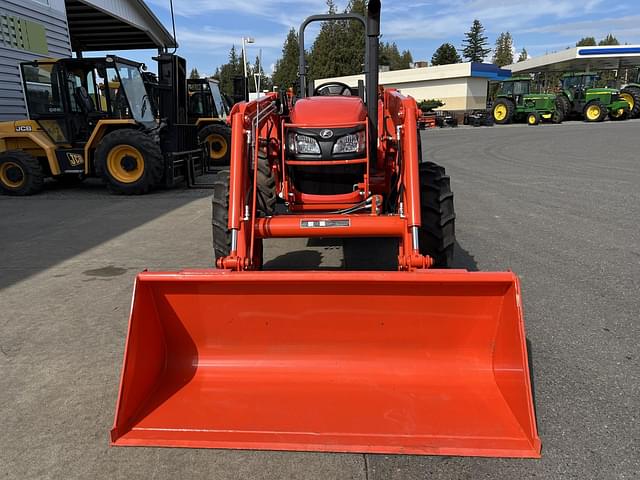 Image of Kubota M7060 equipment image 2