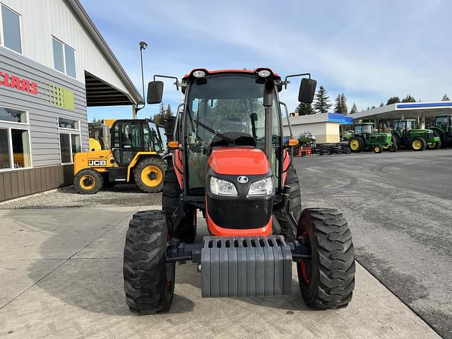 Image of Kubota M7060HDC equipment image 2