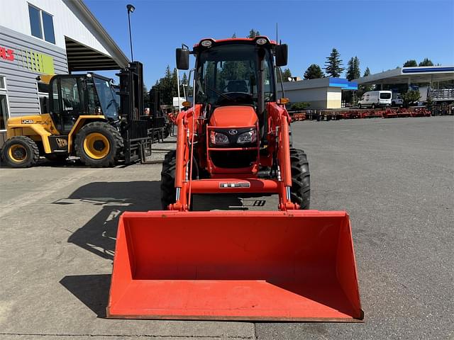 Image of Kubota M7060HDC equipment image 2