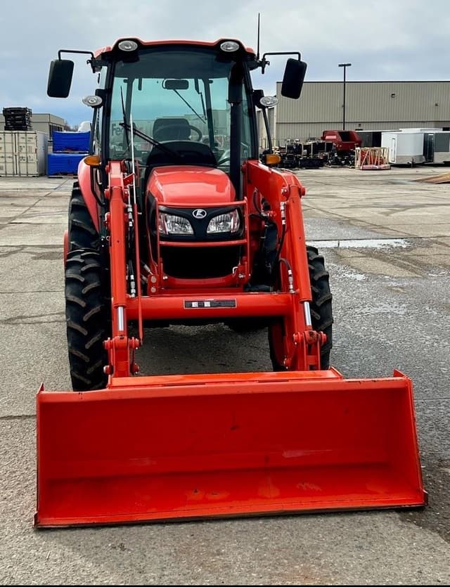 Image of Kubota M7060HDC12 equipment image 1