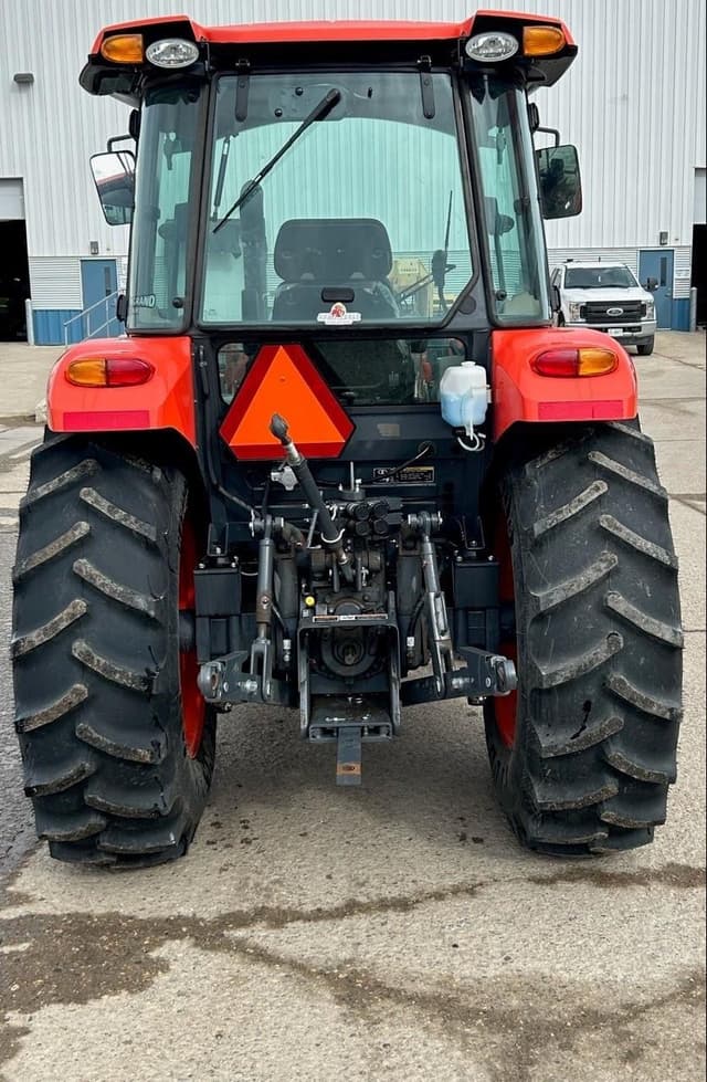 Image of Kubota M7060HDC12 equipment image 3