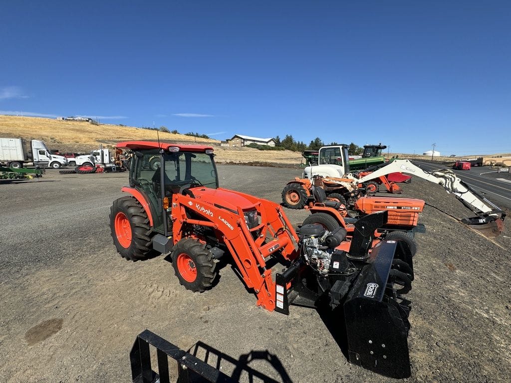 2021 Kubota MX6000 Equipment Image0