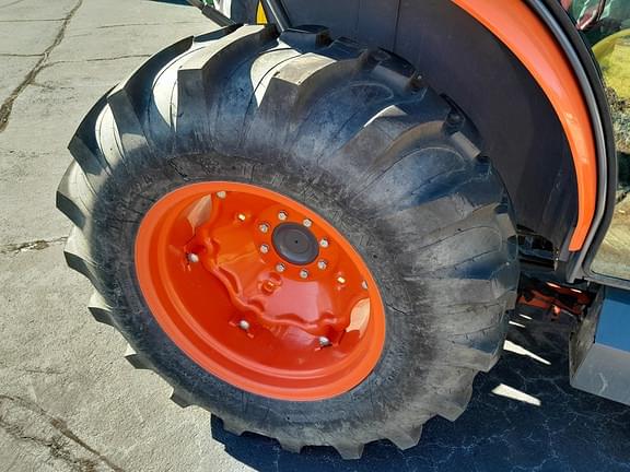 Image of Kubota MX5400 equipment image 2