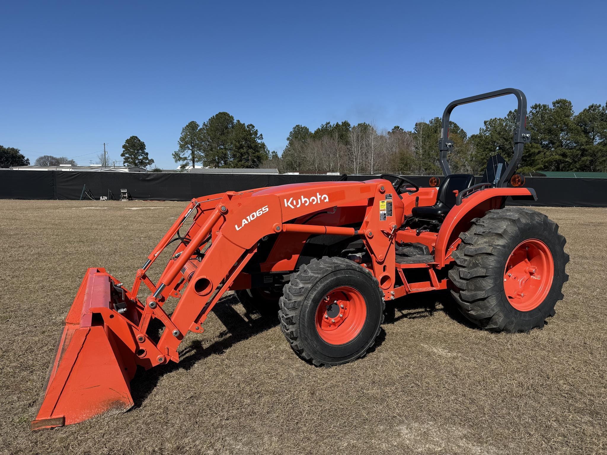 2021 Kubota MX5400DT Equipment Image0