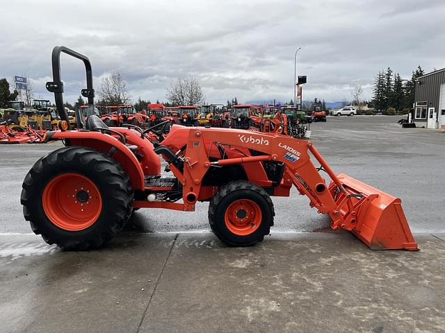 Image of Kubota MX5400 equipment image 4