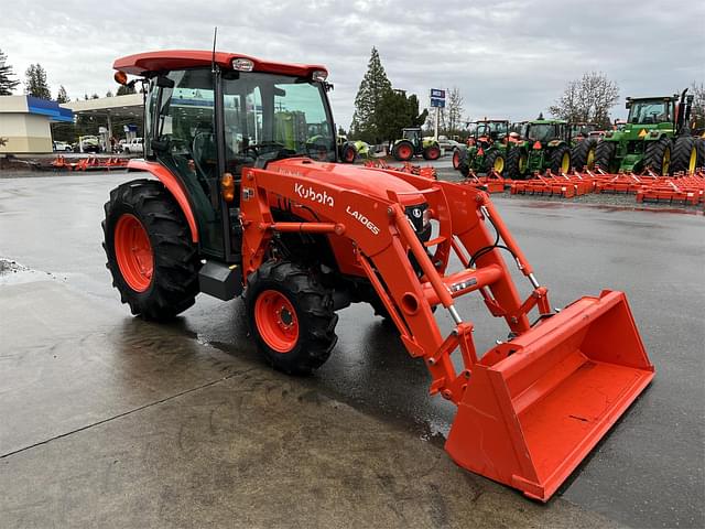 Image of Kubota MX5400 equipment image 3