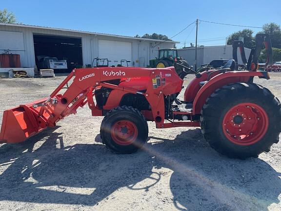 Image of Kubota MX6000 equipment image 4