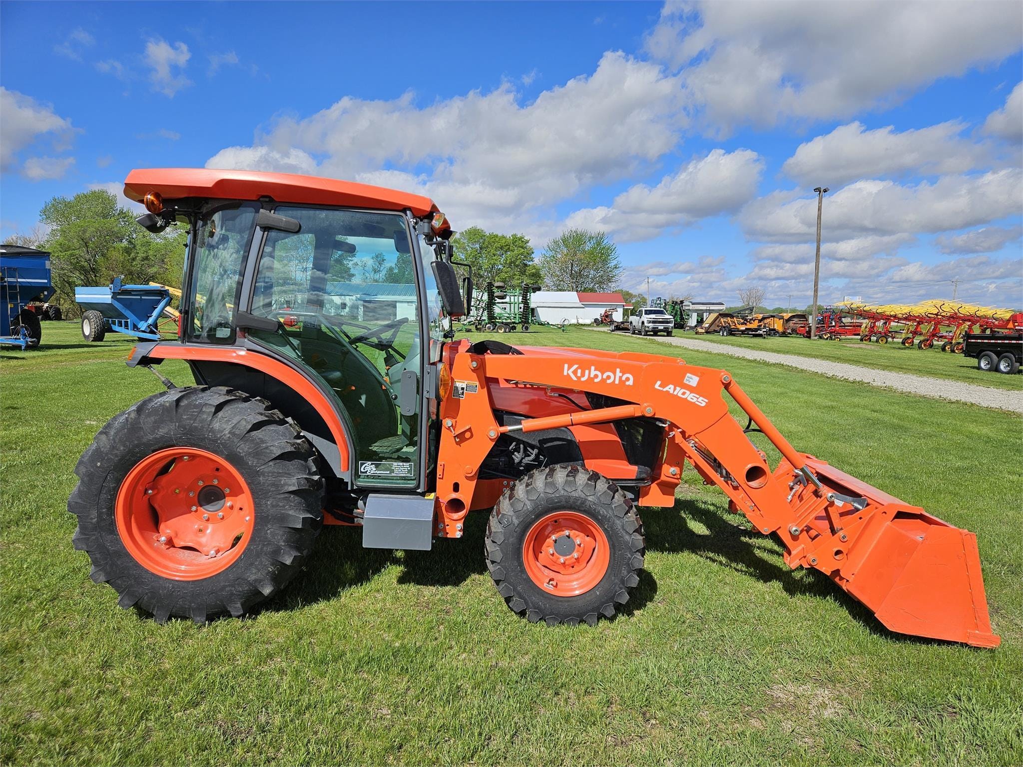Main image Kubota MX6000