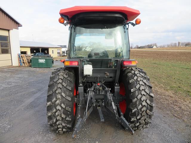 Image of Kubota MX6000 equipment image 3