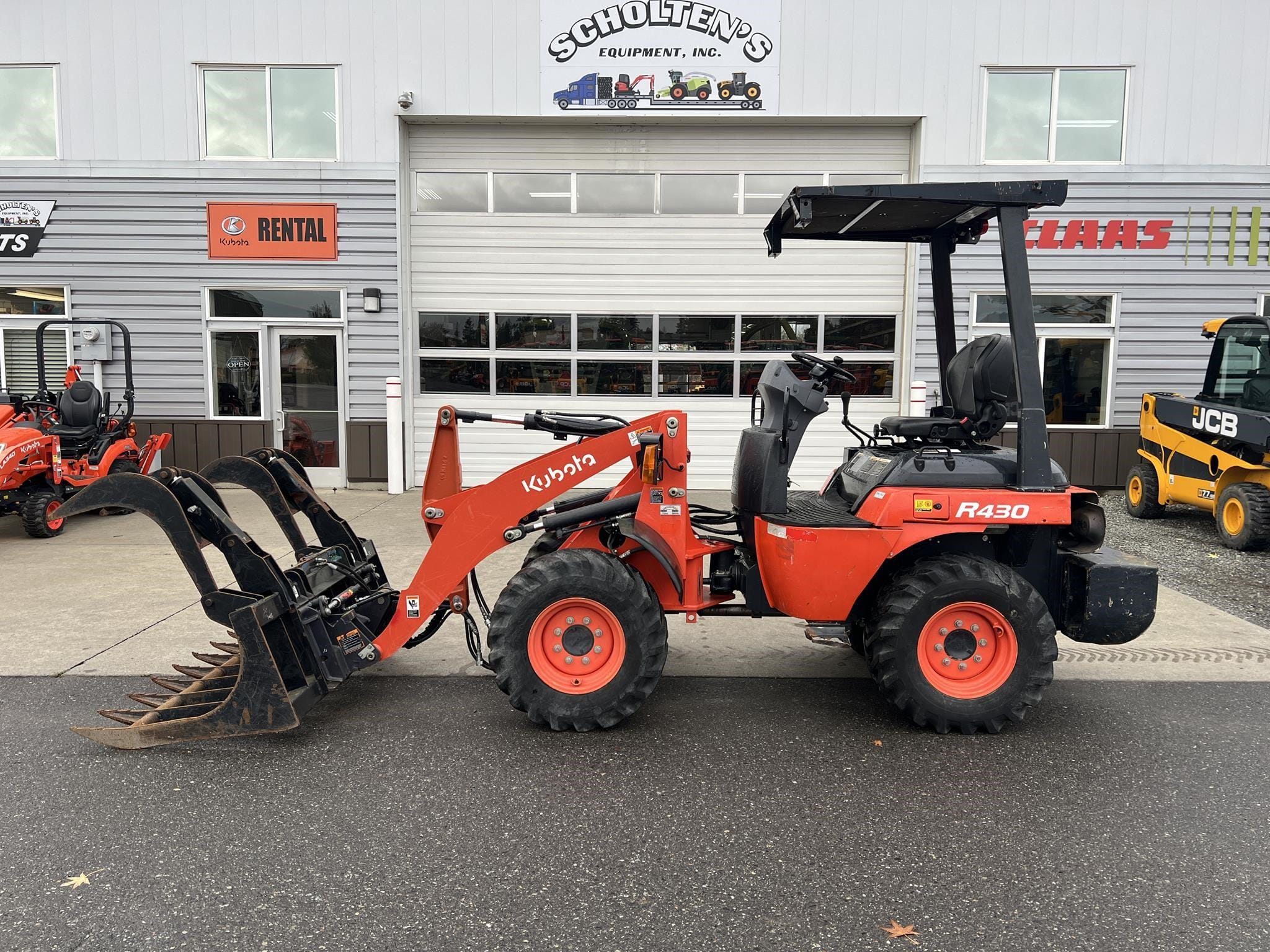Main image Kubota R430