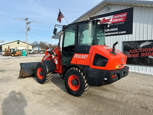 Image of Kubota R530 equipment image 1