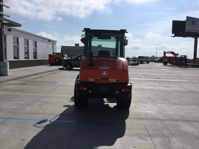 Image of Kubota R640 equipment image 1