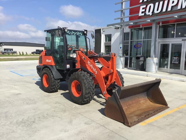 Image of Kubota R640 equipment image 4