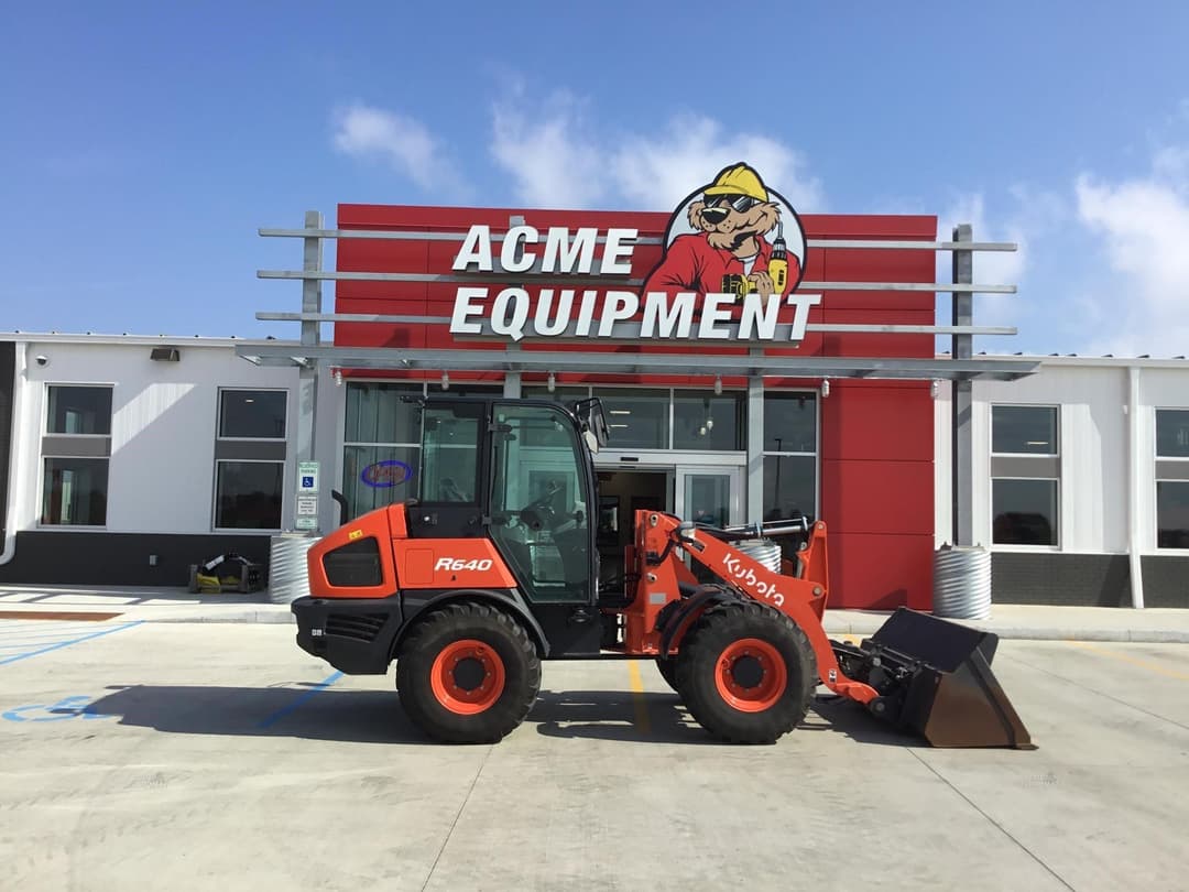 Image of Kubota R640 Primary image