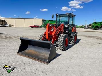 Main image Kubota R640
