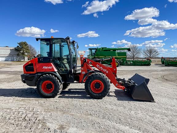 Image of Kubota R640 equipment image 3