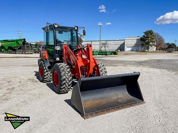 Image of Kubota R640 equipment image 2