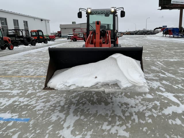 Image of Kubota R640 equipment image 1