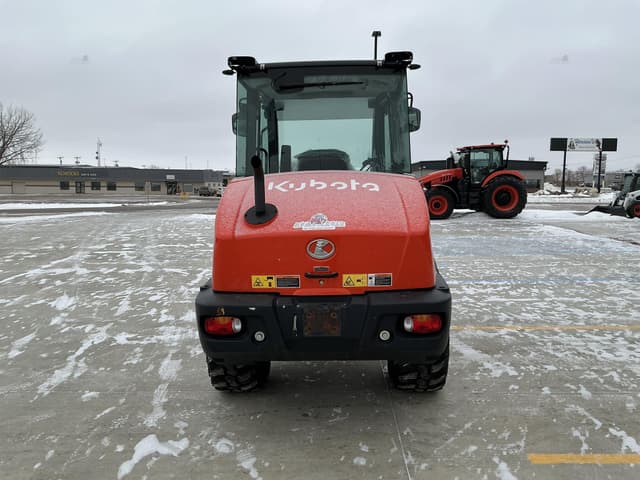 Image of Kubota R640 equipment image 3