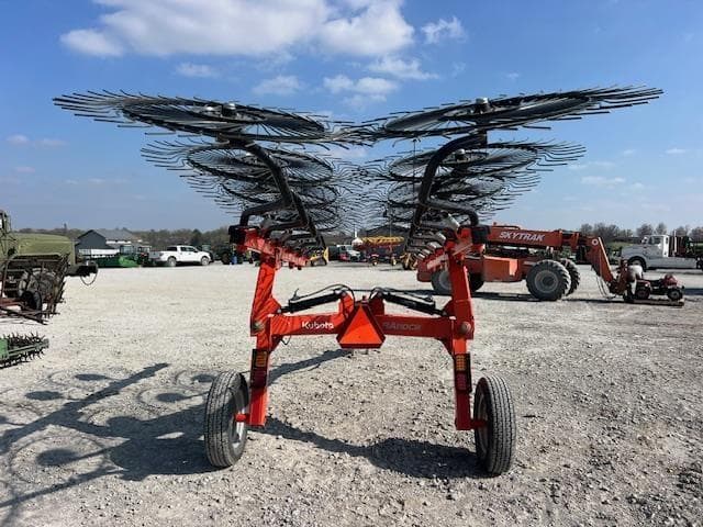 Image of Kubota RA110CR equipment image 3