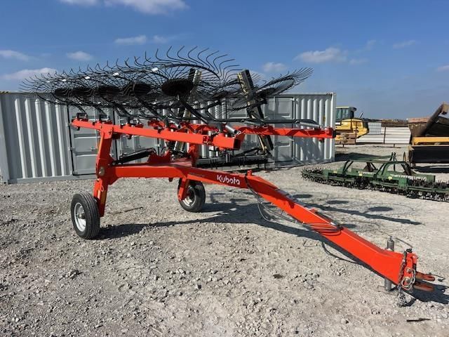 2021 Kubota RA110CR Equipment Image0