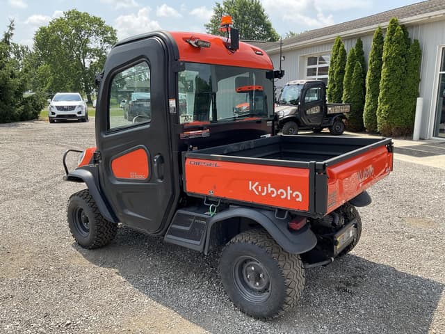 Image of Kubota RTV-X1100C equipment image 2